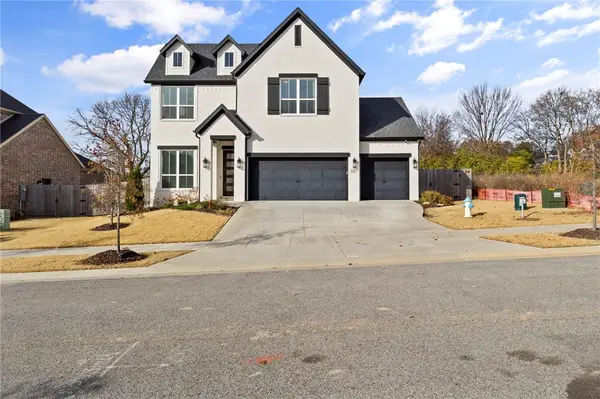 2963 N Whistle Post Drive, Fayetteville, AR 72704