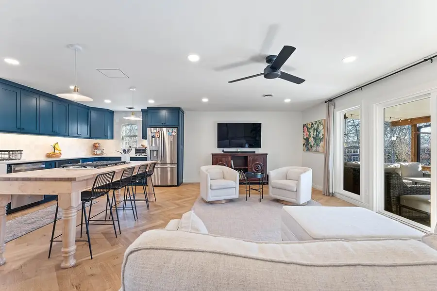 825 N Lakeview Drive, Rogers, AR 72756 - Image #3