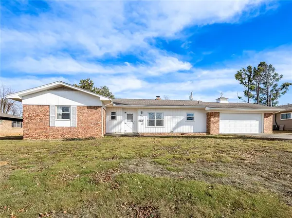 905 S 15th Street, Rogers, AR 72758