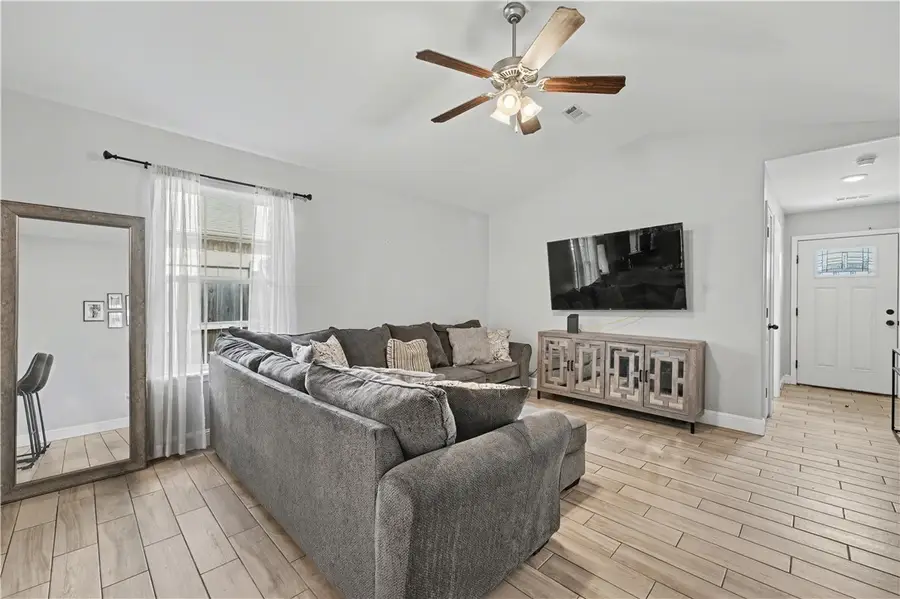 5905 NW Mcclellen Street, Bentonville, AR 72713 - Image #3