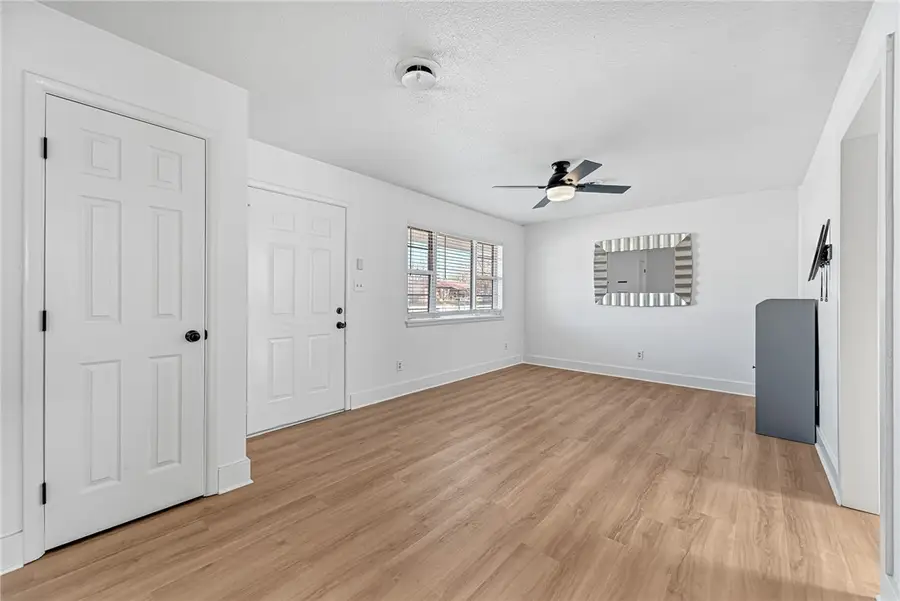 1925 S Custer Lane, Fayetteville, AR 72701 - Image #2