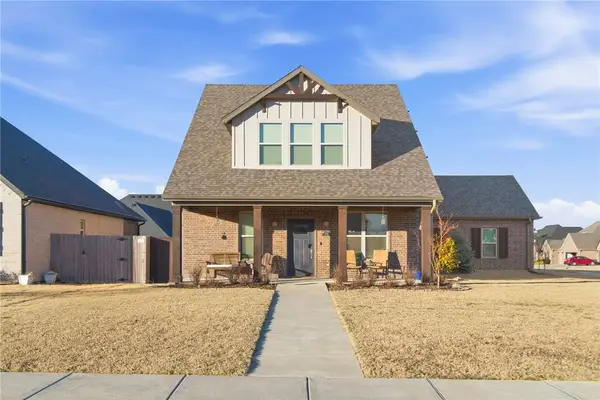 425 Frizzo Street, Tontitown, AR 72762