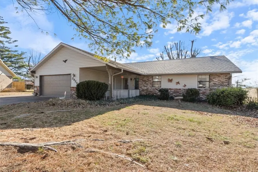 2824 Parkwood Circle, Rogers, AR 72756 - Image #2