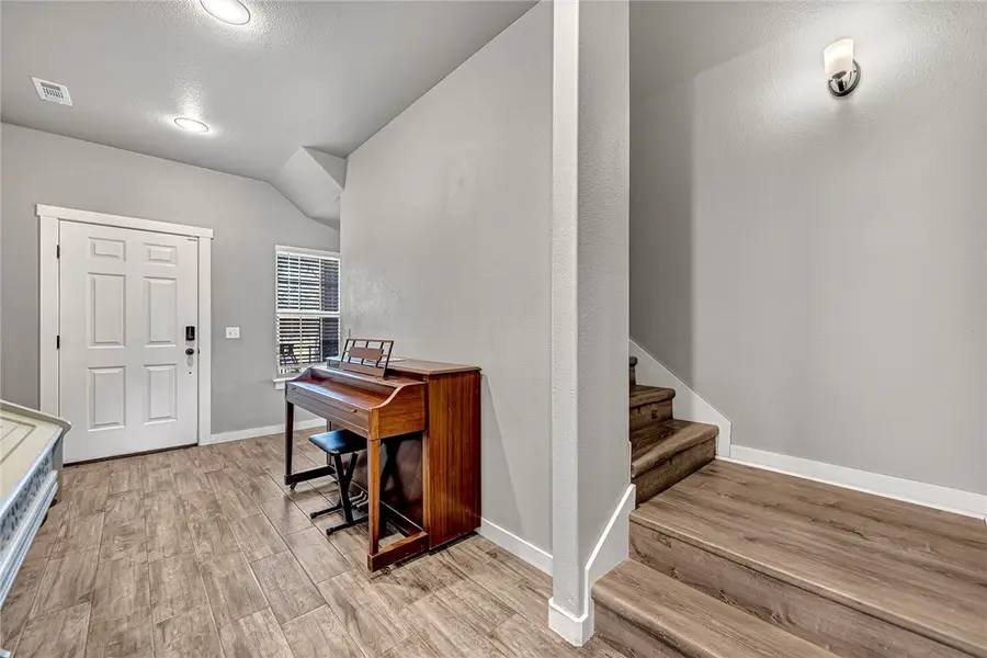 396 N Torc Lane, Fayetteville, AR 72704 - Image #2