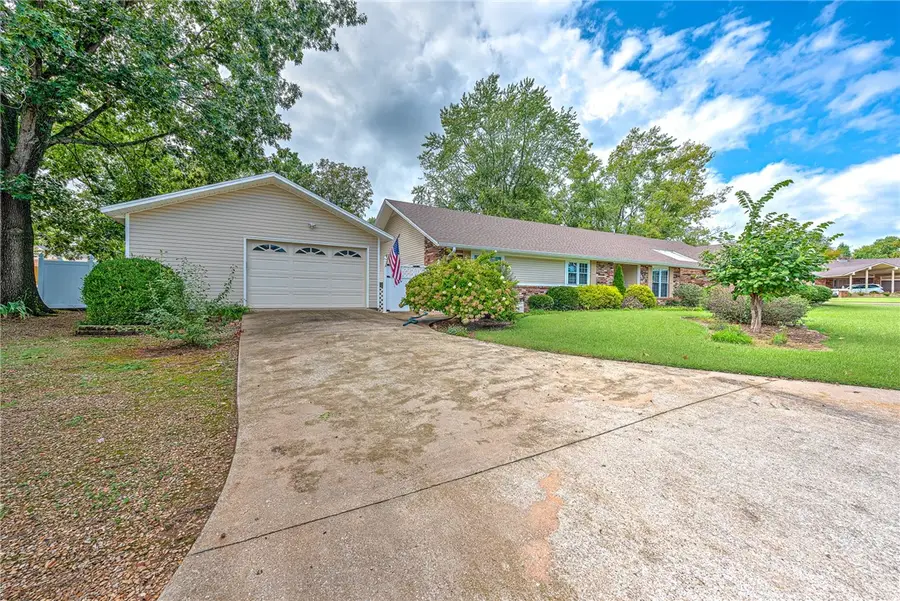 700 Woodland Drive, Rogers, AR 72756 - Image #2