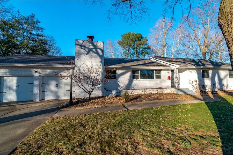 126 Rogers Circle Drive, Springdale, AR 72764 - Image #2