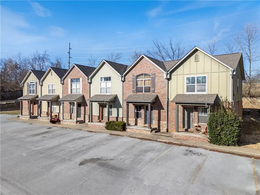 2212 Karrington Ridge #D, Springdale, AR 72762 - Image #2