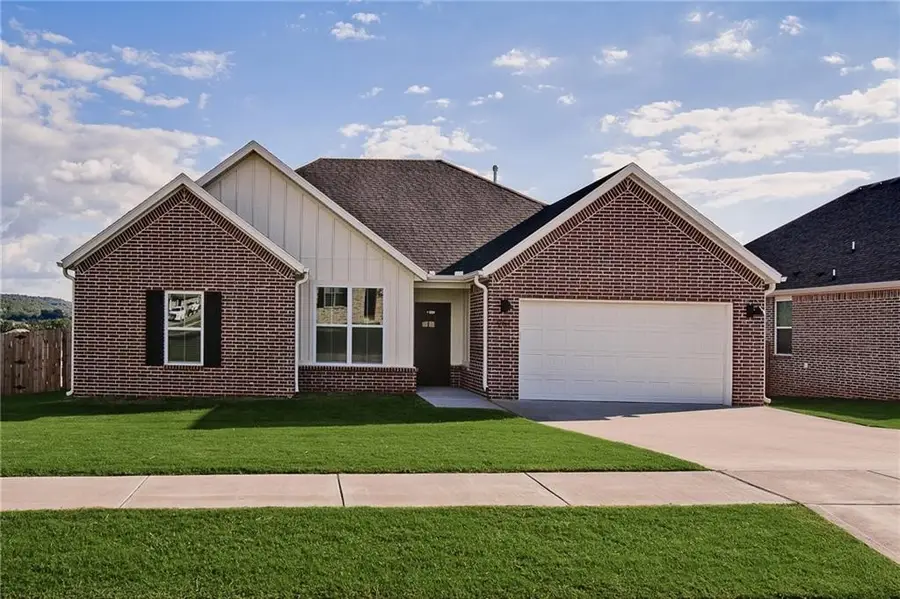 951 Sugar Loaf Street, Prairie Grove, AR 72753 - #2