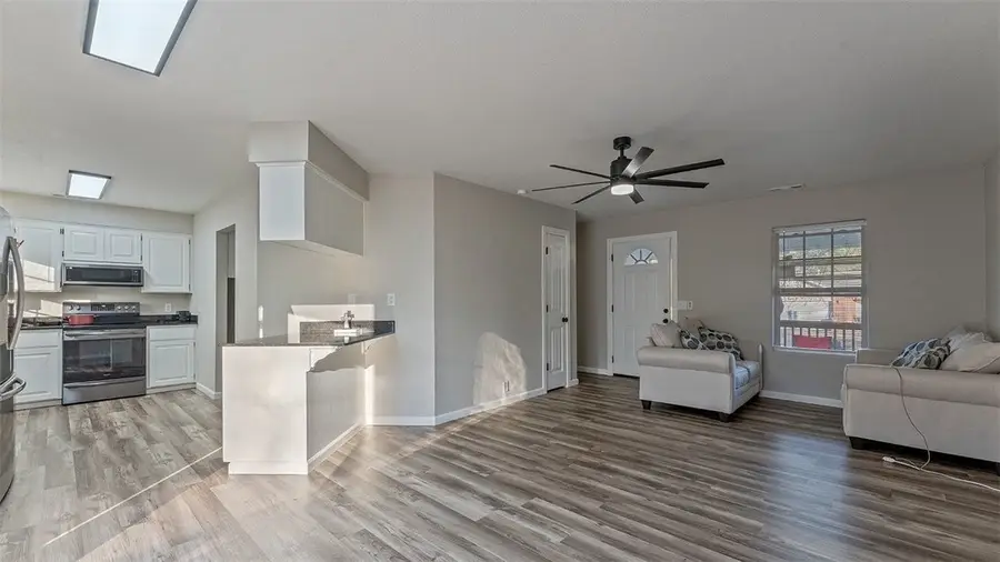 404 Amber Street, Huntsville, AR 72740 - Image #2