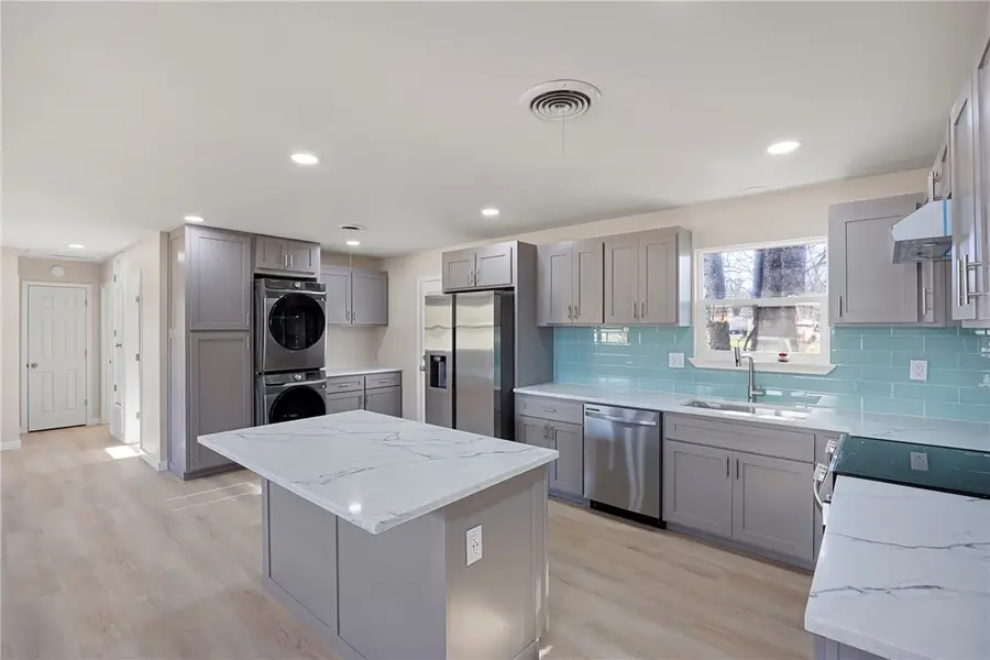 909 W 3rd Place, Russellville, AR 72801 - Image #3