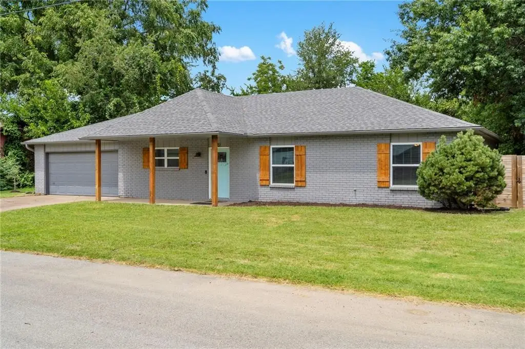 410 SW 10th Street, Bentonville, AR 72712 - Image #1