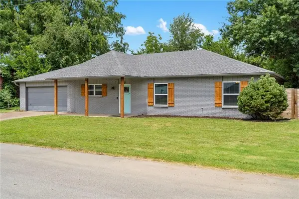 410 SW 10th Street, Bentonville, AR 72712
