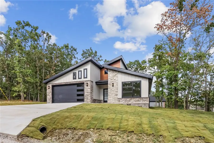 11 Crieff Circle, Bella Vista, AR 72715 - Image #2