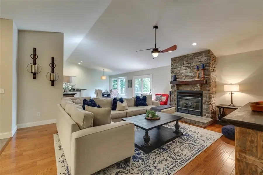 35 Kintyre Drive, Bella Vista, AR 72715 - Image #2