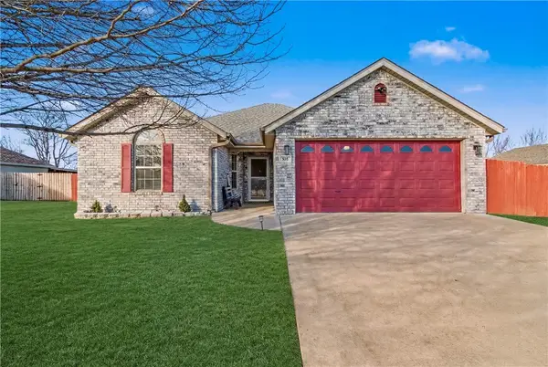 958 Raspberry Street, Elkins, AR 72727