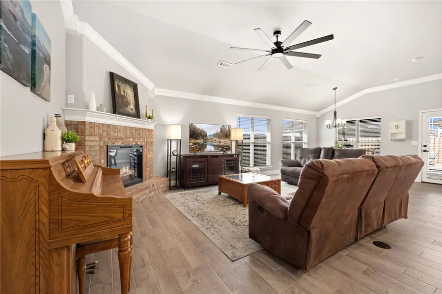 5558 Clear Springs Avenue, Springdale, AR 72762 - Image #3