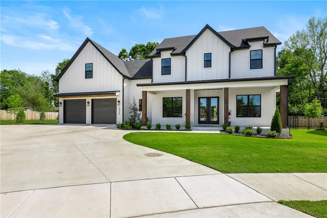 2036 N Dutton Place, Fayetteville, AR 72703 - Image #1