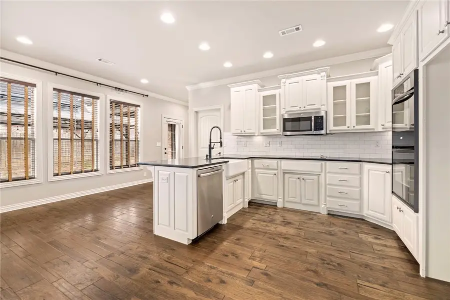 4001 Cortney Circle, Siloam Springs, AR 72761 - Image #2