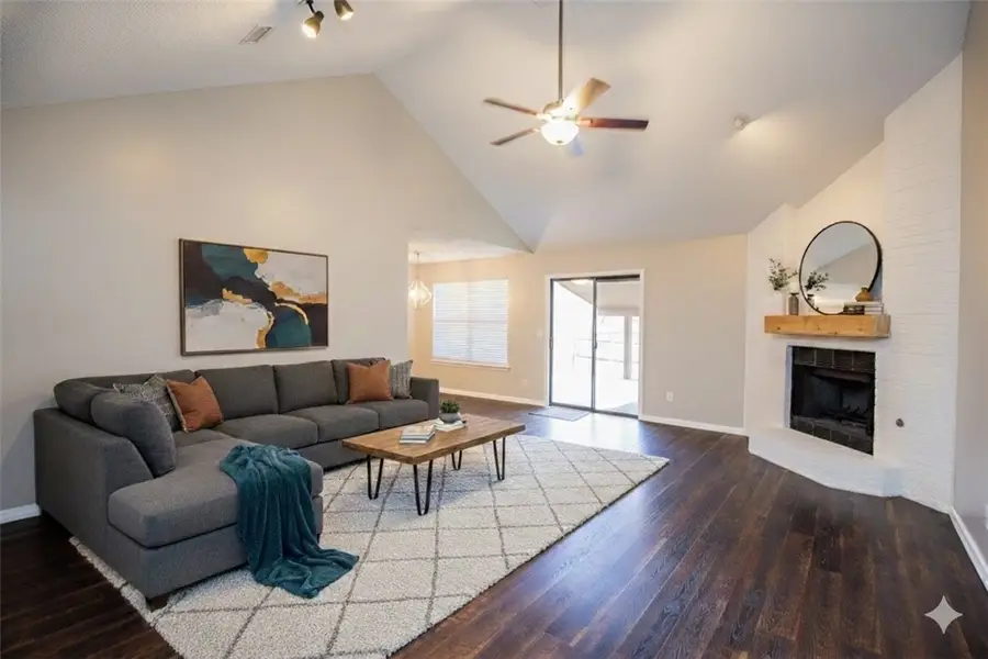 3154 W Shale Street, Fayetteville, AR 72704 - Image #2