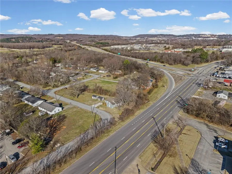 825 W Montgomery Street, Fayetteville, AR 72701 - Image #3