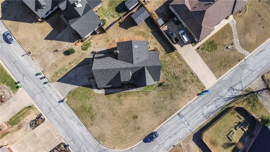 2514 W Orleans Drive, Rogers, AR 72758 - Image #2