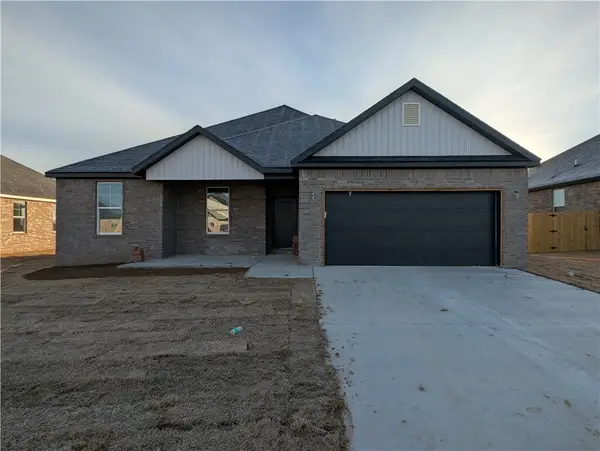 4867 Farmhouse Street, Tontitown, AR 72762