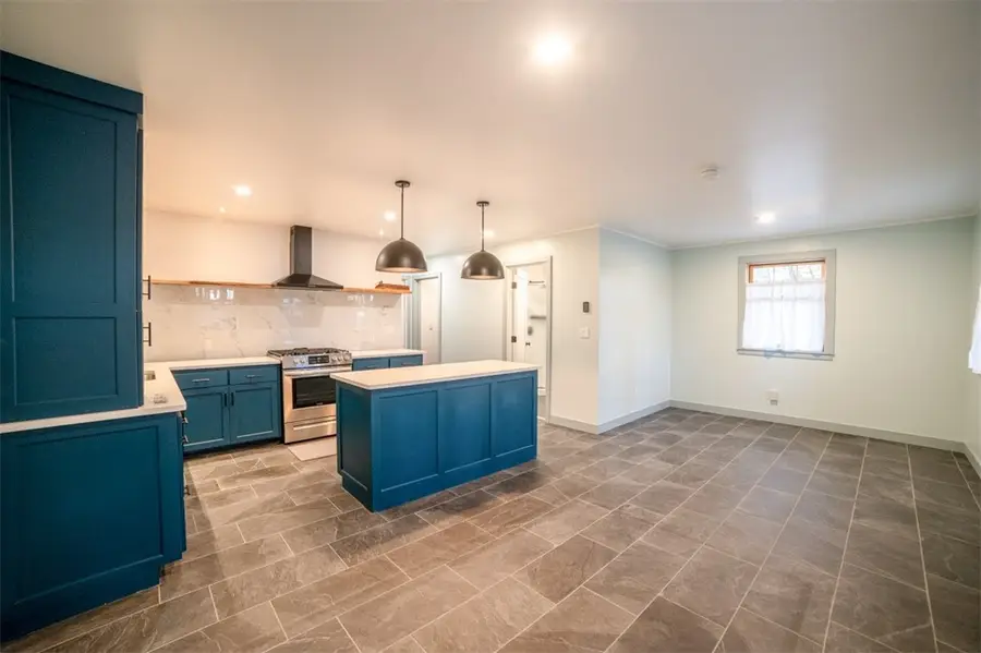 153 Passion Play Road, Eureka Springs, AR 72632 - Image #2