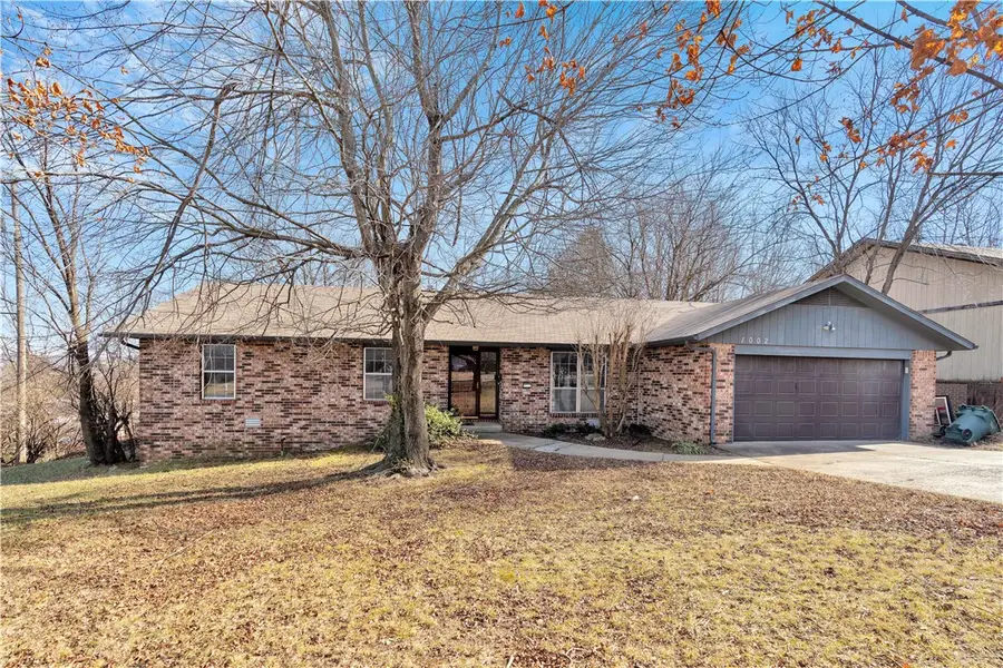 1002 N Hall Avenue, Fayetteville, AR 72701 - #2