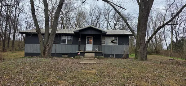 3481 Marion County 3005, Yellville, AR 72687