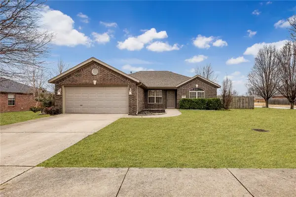 4181 W Mahogany Drive, Fayetteville, AR 72704