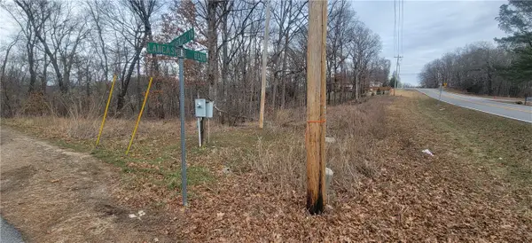 Woodbridge Drive, Bella Vista, AR 72714