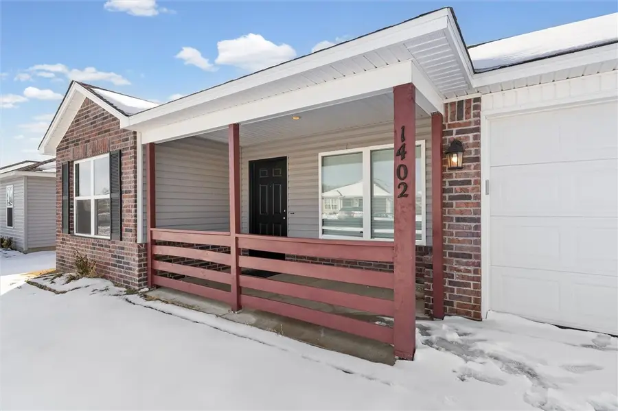 1402 S Pampas, Siloam Springs, AR 72761 - #2