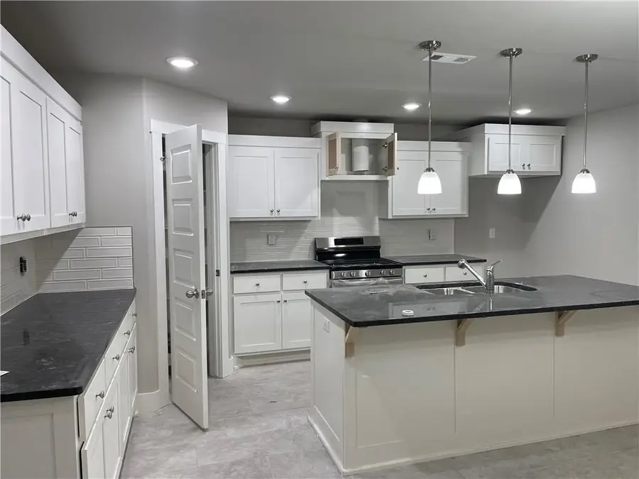 505 N Collins Avenue #A & B, Gentry, AR 72734 - Image #3