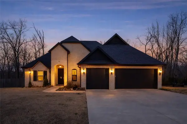 12424 Wildwood Drive, Rogers, AR 72756