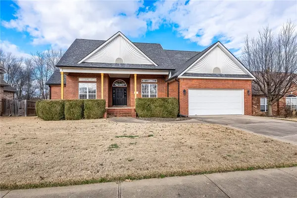 4205 W Worthington Drive, Rogers, AR 72758