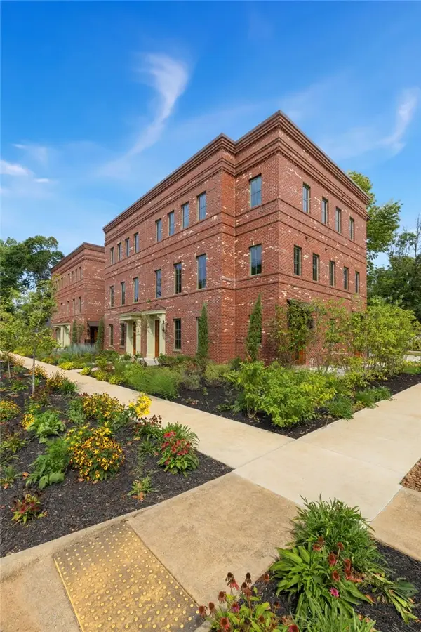 300 NW 5th Street, Bentonville, AR 72712