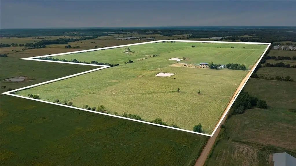 14465 Wet Prairie Road, Gravette, AR 72736 - Image #1