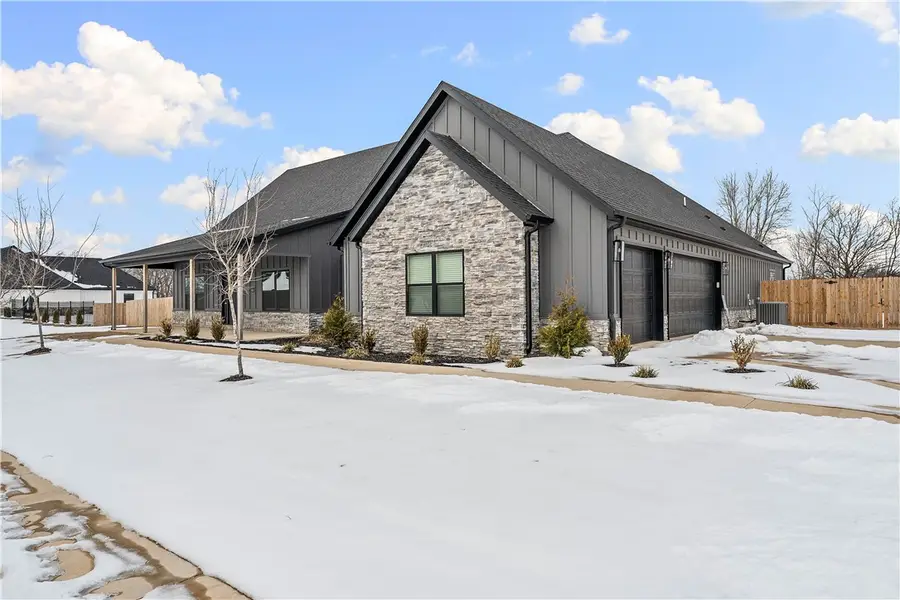 1900 Strong Avenue, Pea Ridge, AR 72751 - Image #2