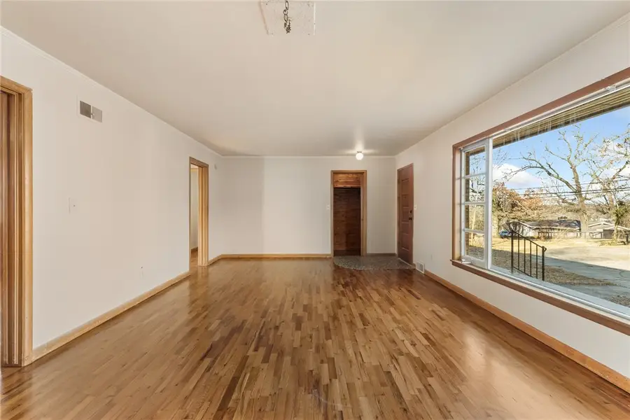 624 E South, Harrison, AR 72601 - Image #2