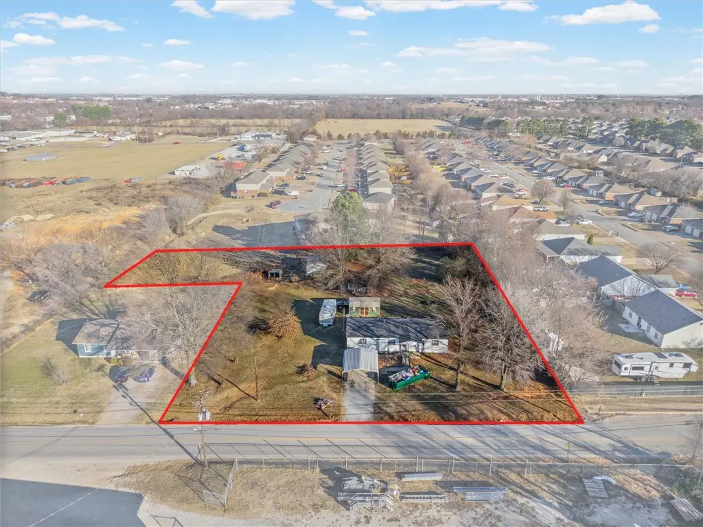 424 W County Line Road, Springdale, AR 72764 - Image #1