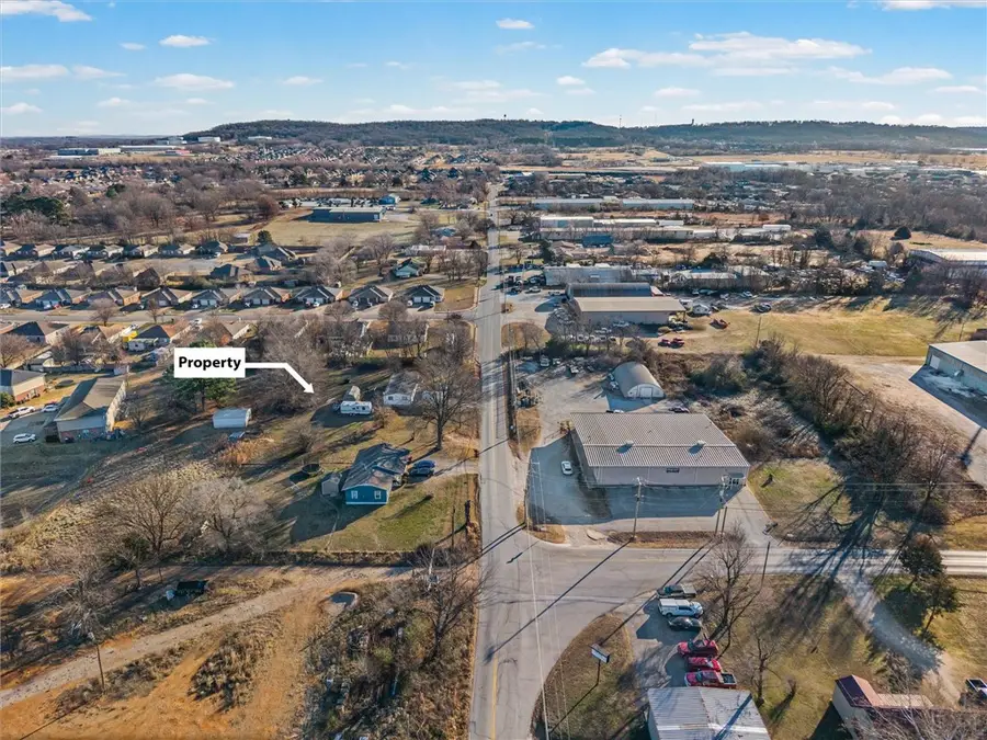 424 W County Line Road, Springdale, AR 72764 - Image #2