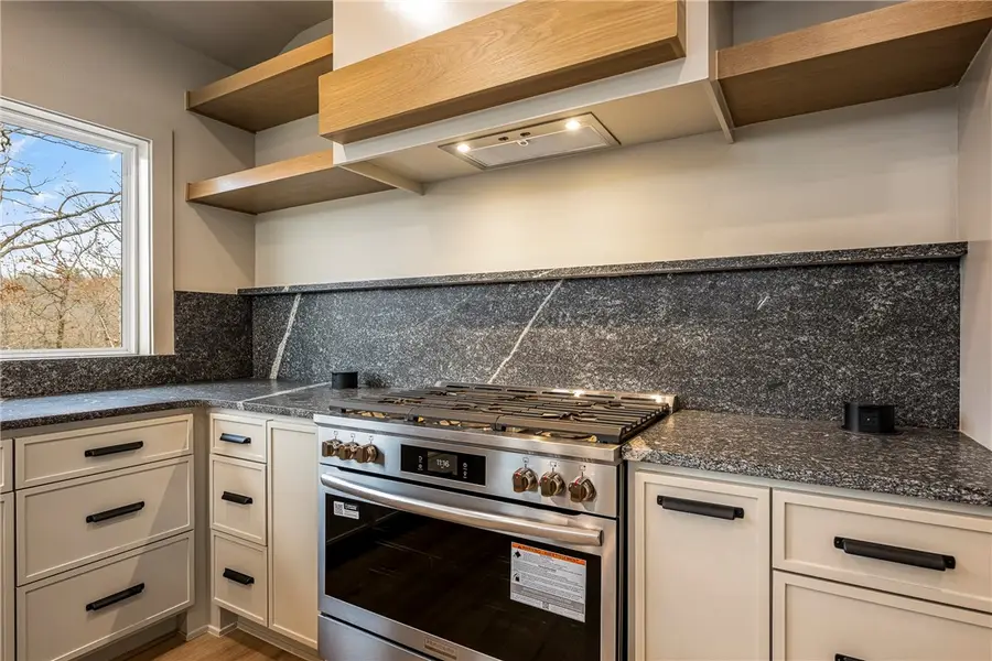 22 Hessle Circle, Bella Vista, AR 72714 - Image #3