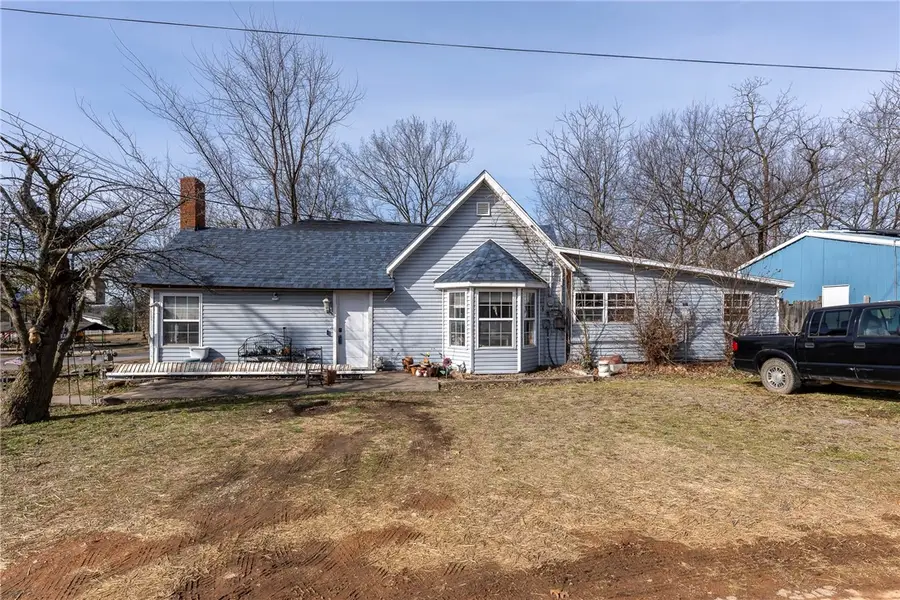 408 NE Main Street, Gravette, AR 72736 - #2