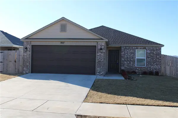 807 E Fairlane Street, Fayetteville, AR 72701