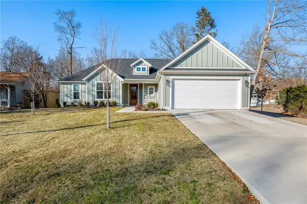 18 Merritt Drive, Bella Vista, AR 72714