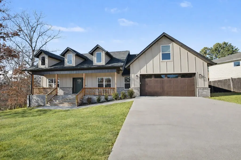 6 Penzance Drive, Bella Vista, AR 72714 - Image #1