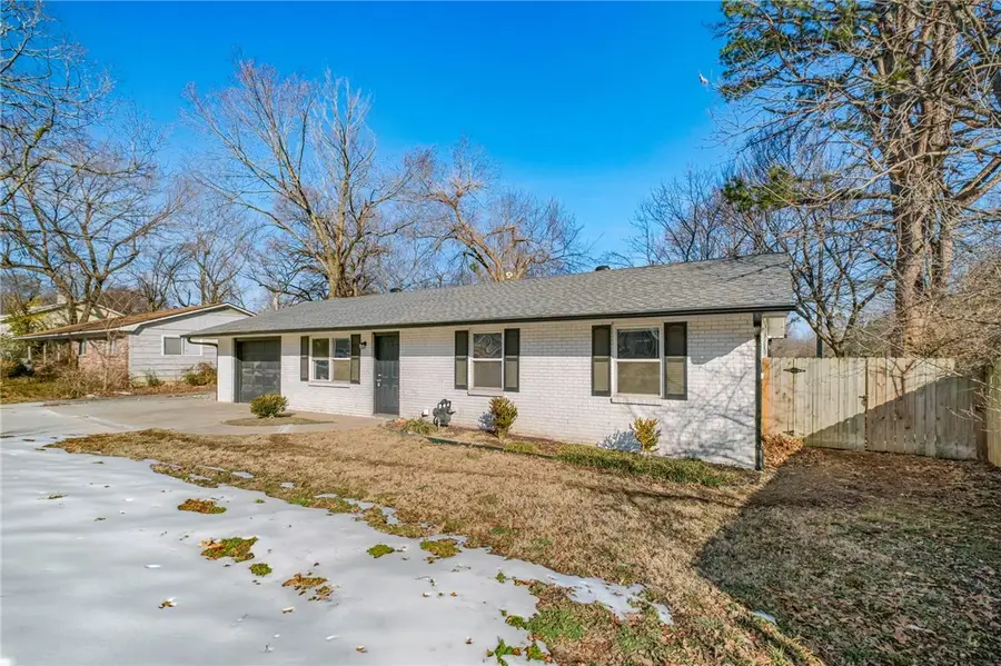 966 W Sycamore Street, Fayetteville, AR 72703 - #3