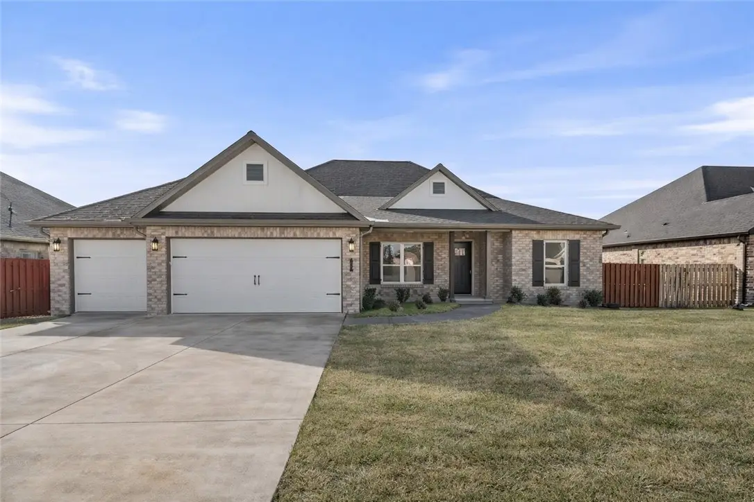 879 Budrio Avenue, Tontitown, AR 72762 - #1