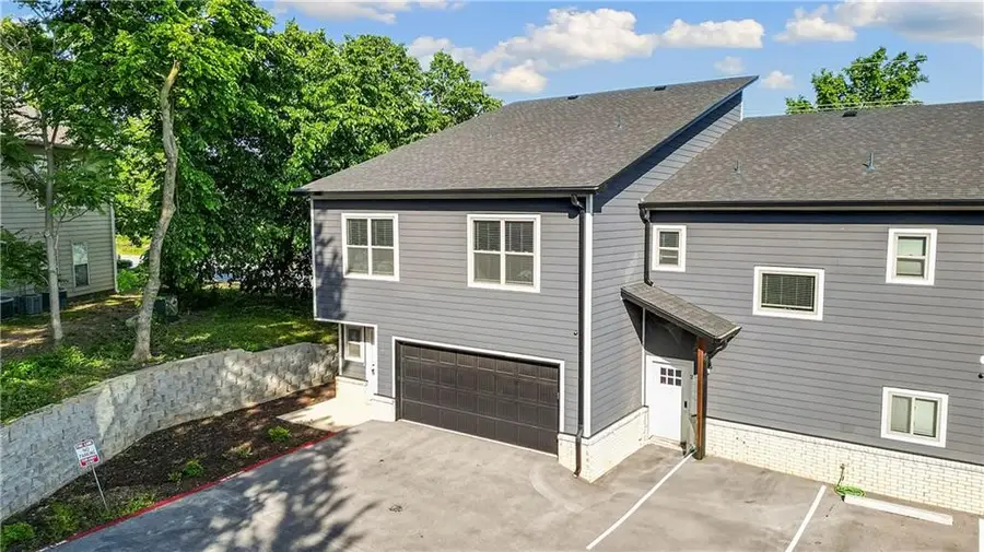 293 W Ash Street, Fayetteville, AR 72703 - #3