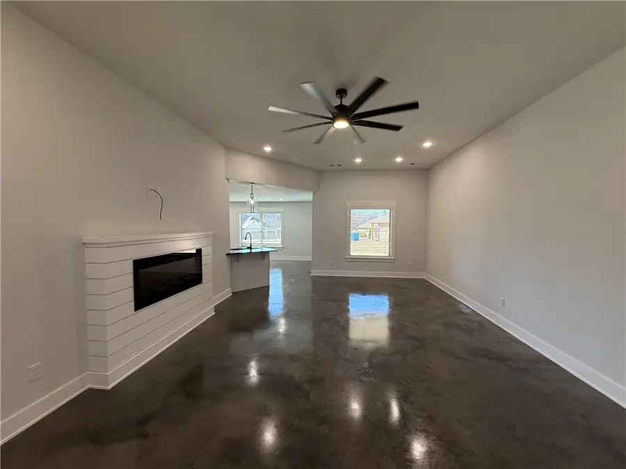 15 N Banner Avenue, Farmington, AR 72730 - #2